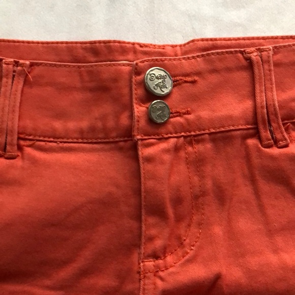 Super Mini Short - Picture 2 of 4